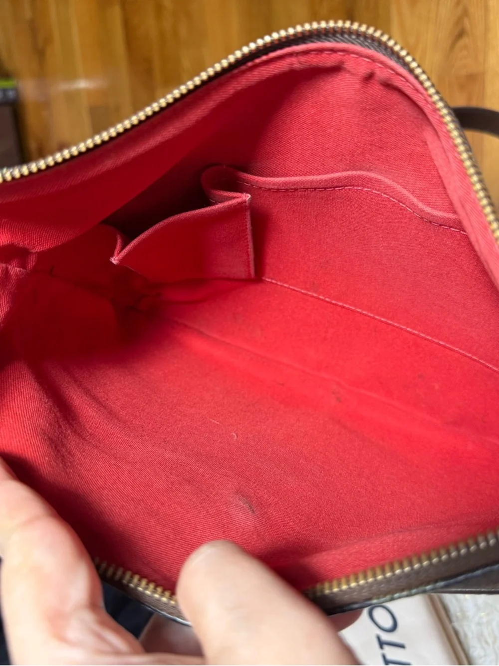 Louis Vuitton Blumsburry PM DE Crossbody, - Picture 9 of 16